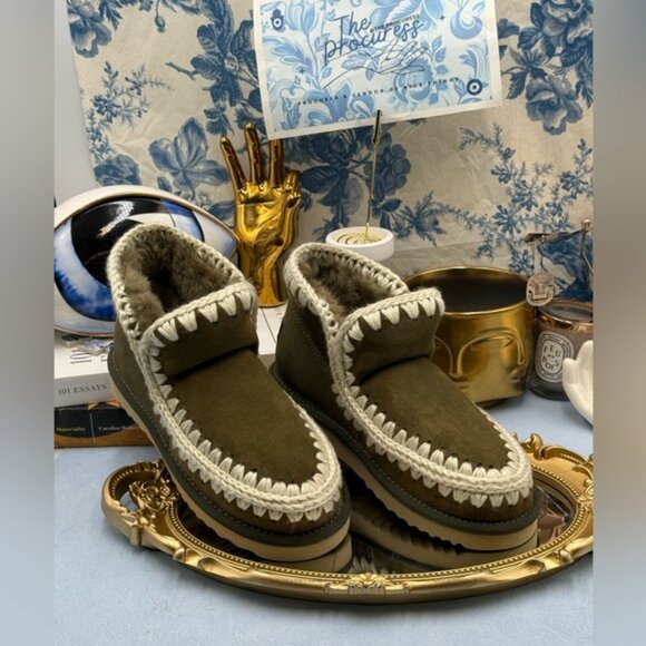 🆕 MOU 🧿 NWOT WOB Olive Green Eskimo Ankle Boot, Cream Overstitch, Sz EU 36 - Picture 3 of 12